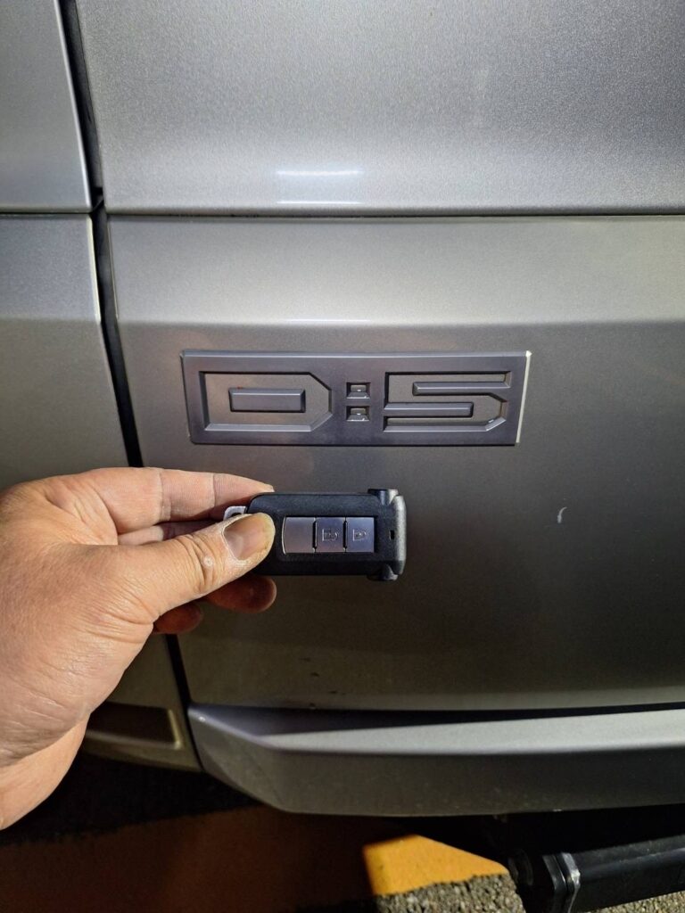 MITSUBISHIデリカD5 スマートキー作成　明朗会計で出張対応