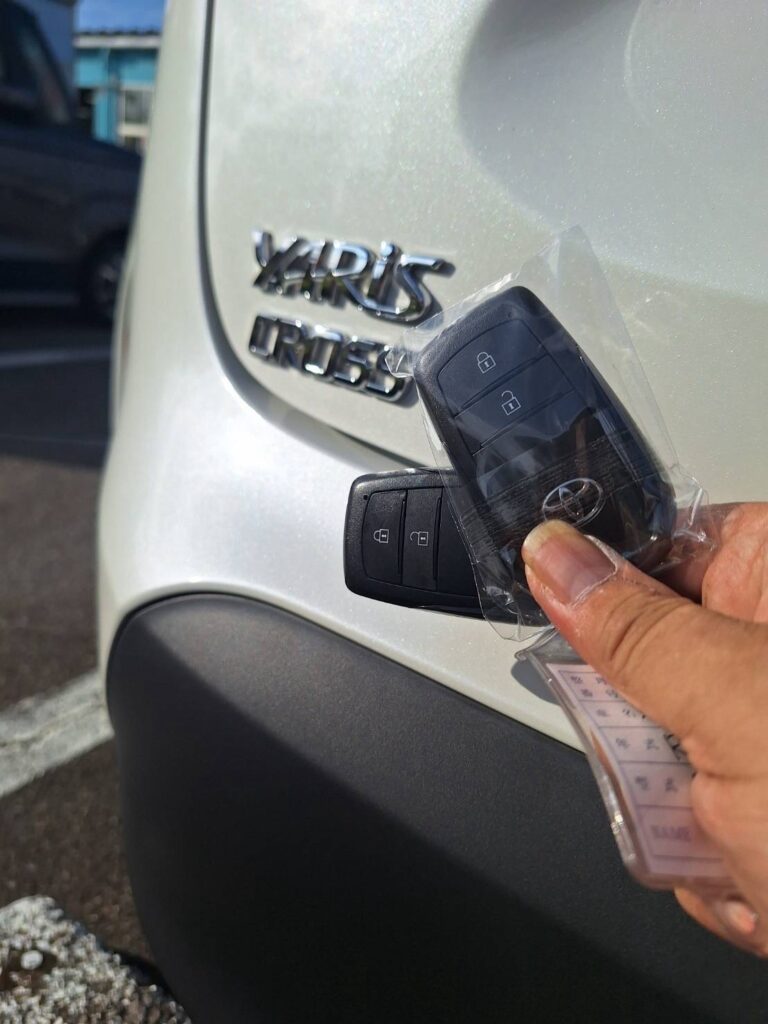 【TOYOTA ヤリスクロス】スマートキー追加登録｜セキュリティ性の高いトヨタ車のスペアキー作成もKEYTRUSTへ🔑